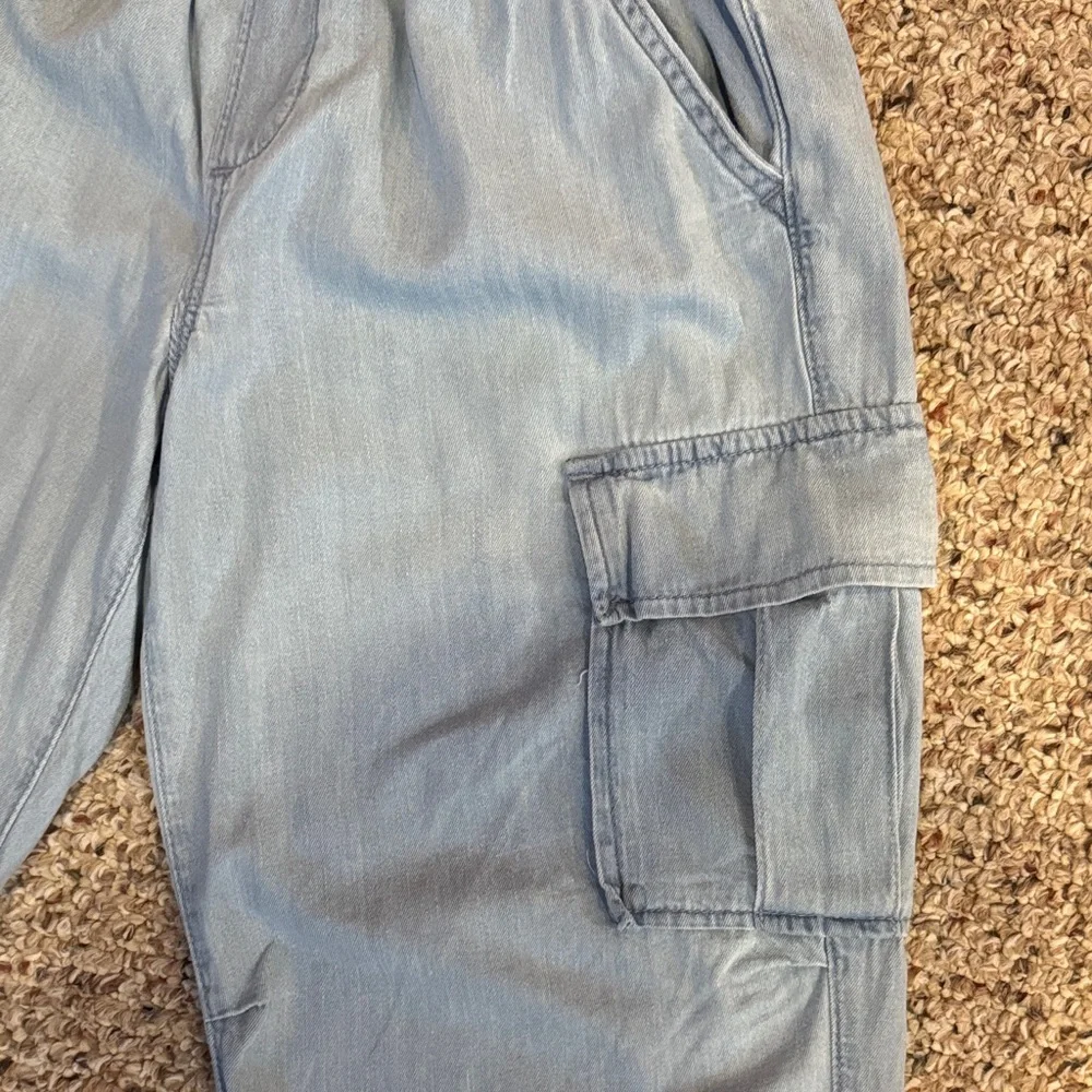 GAP Kids Light Blue Joggers- M